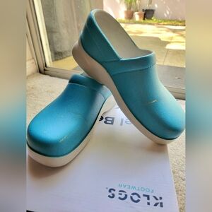 Klogs Footwear non-slip Slip on size 7